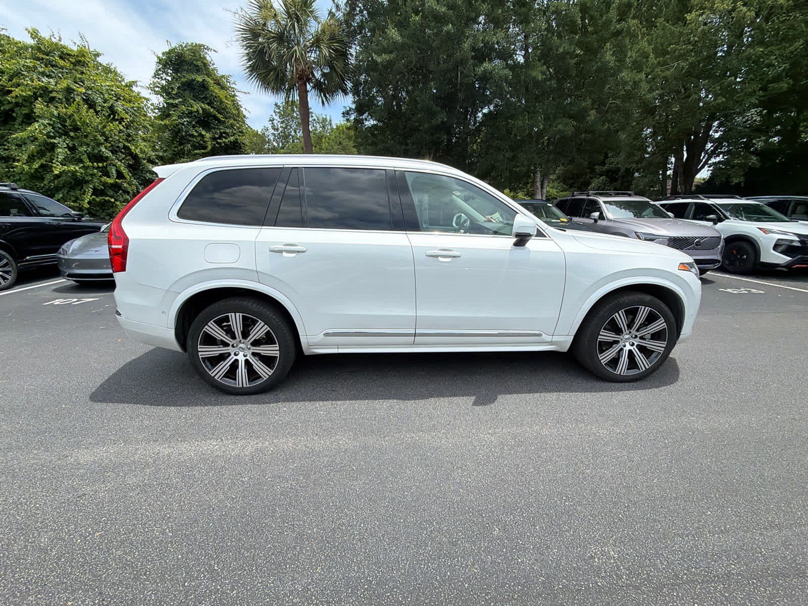 Used 2024 Volvo XC90 T8 Ultimate w/ Protection Package Premier AWD/4WD image 18