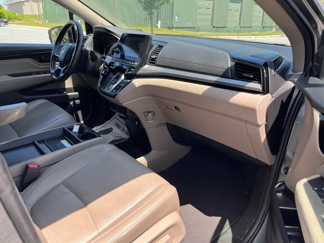 Used 2018 Honda Odyssey Elite image 12