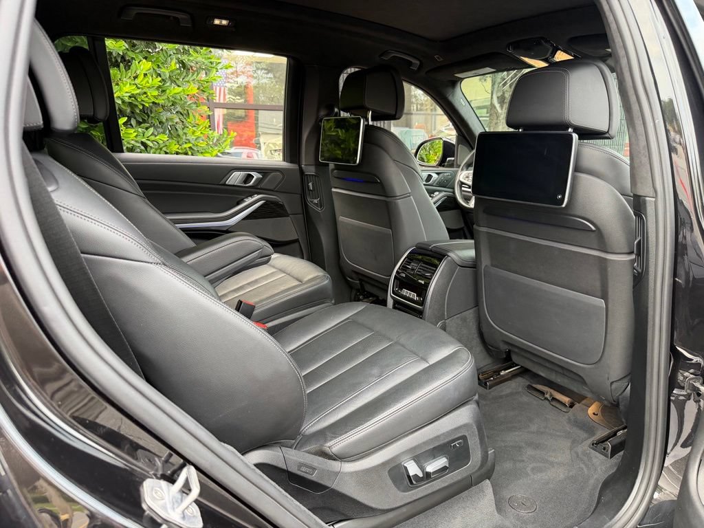 Used 2020 BMW X7 M50i AWD/4WD image 41