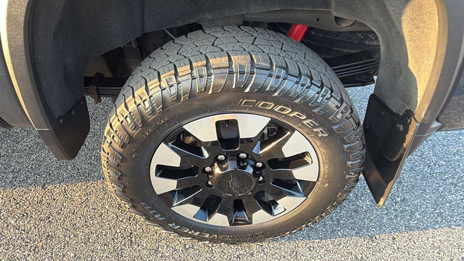 Used 2020 Chevrolet Silverado 2500 LT w/ All Star Edition AWD/4WD image 11