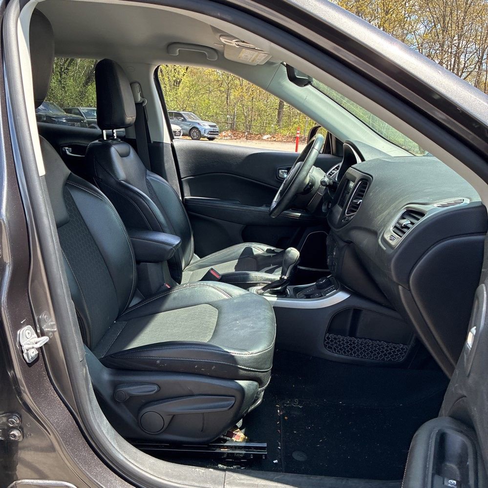 Used 2019 Jeep Compass Latitude AWD/4WD image 10