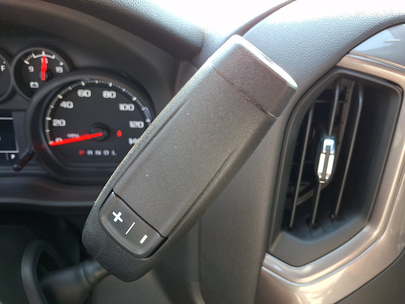 Used 2025 Chevrolet Silverado 1500 Custom Trail Boss AWD/4WD image 14
