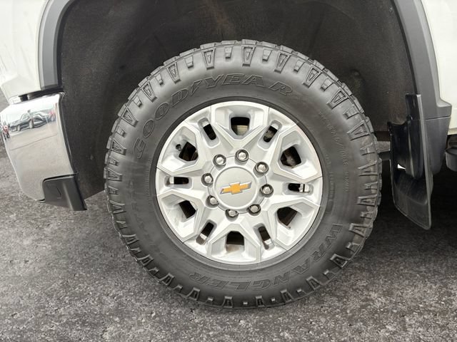 Used 2022 Chevrolet Silverado 2500 LT w/ Convenience Package AWD/4WD image 14