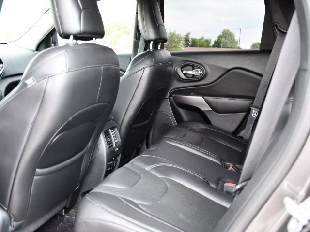 Used 2019 Jeep Cherokee Limited image 15