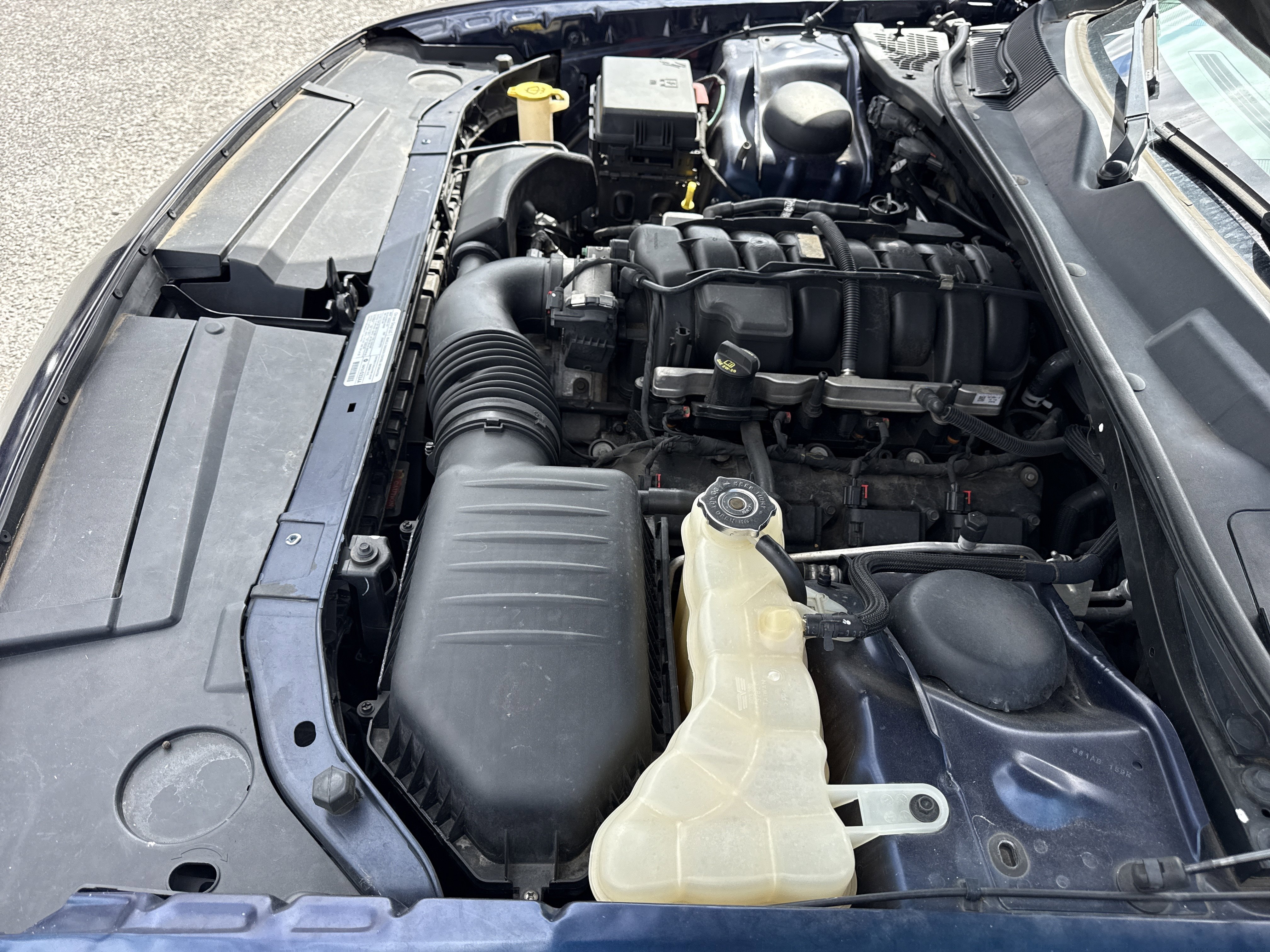 Used 2013 Dodge Challenger R/T image 31