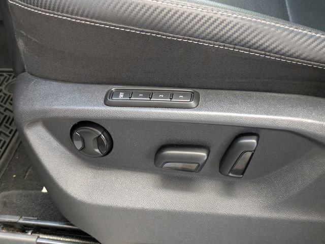 Used 2022 Volkswagen Atlas Cross Sport SEL R-Line image 22