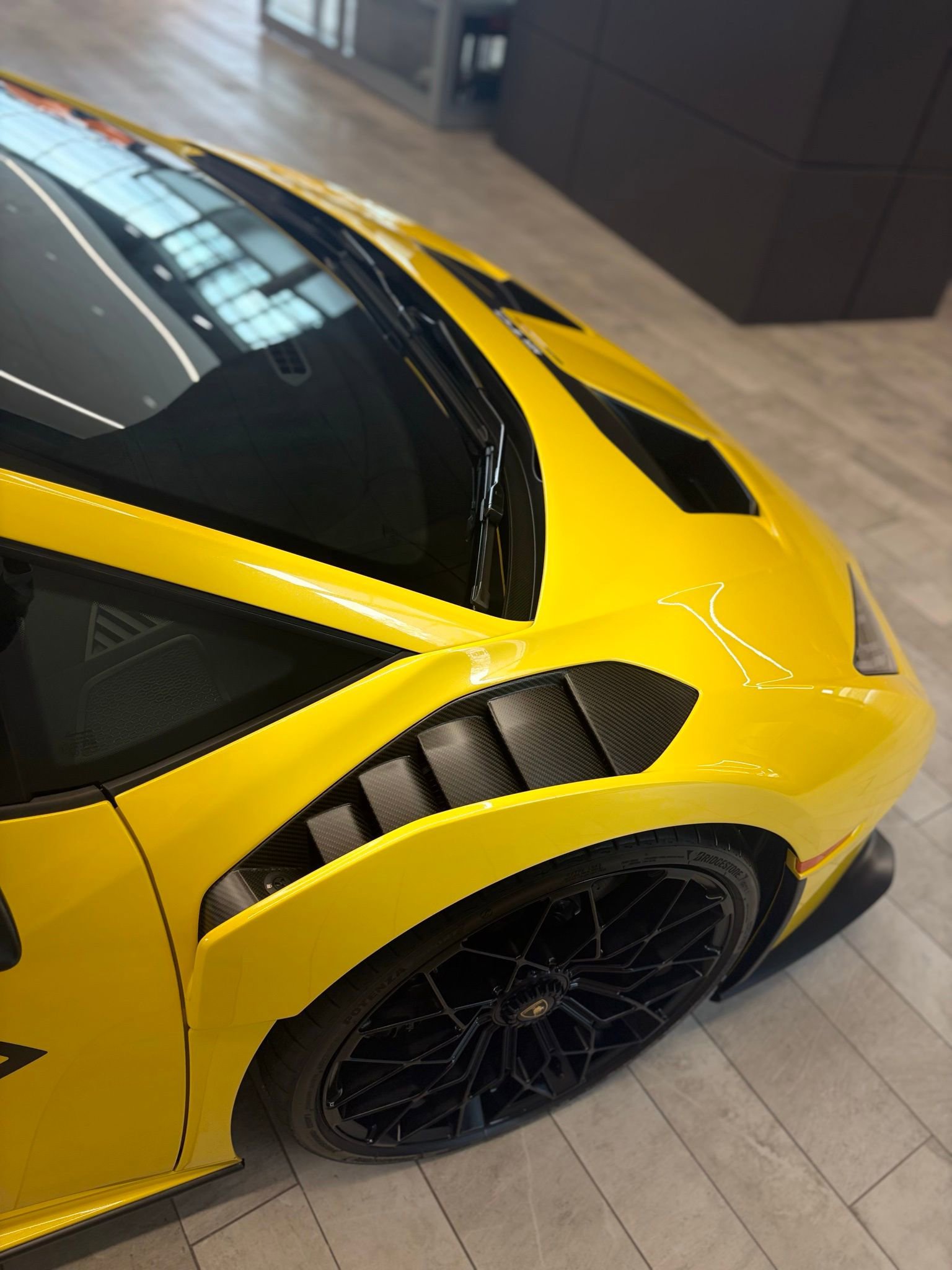 Used 2022 Lamborghini Huracan STO image 4