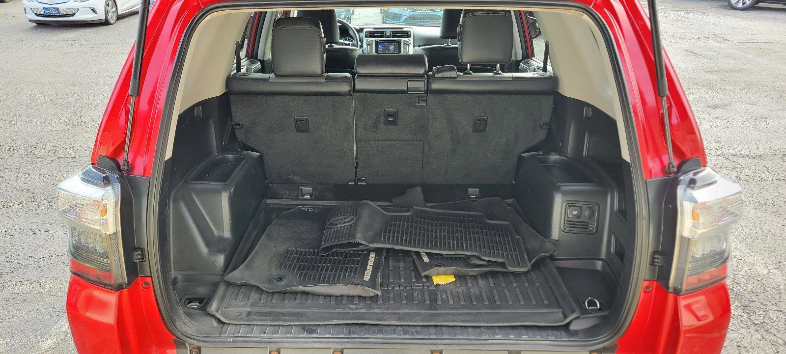 Used 2018 Toyota 4Runner SR5 Premium image 28