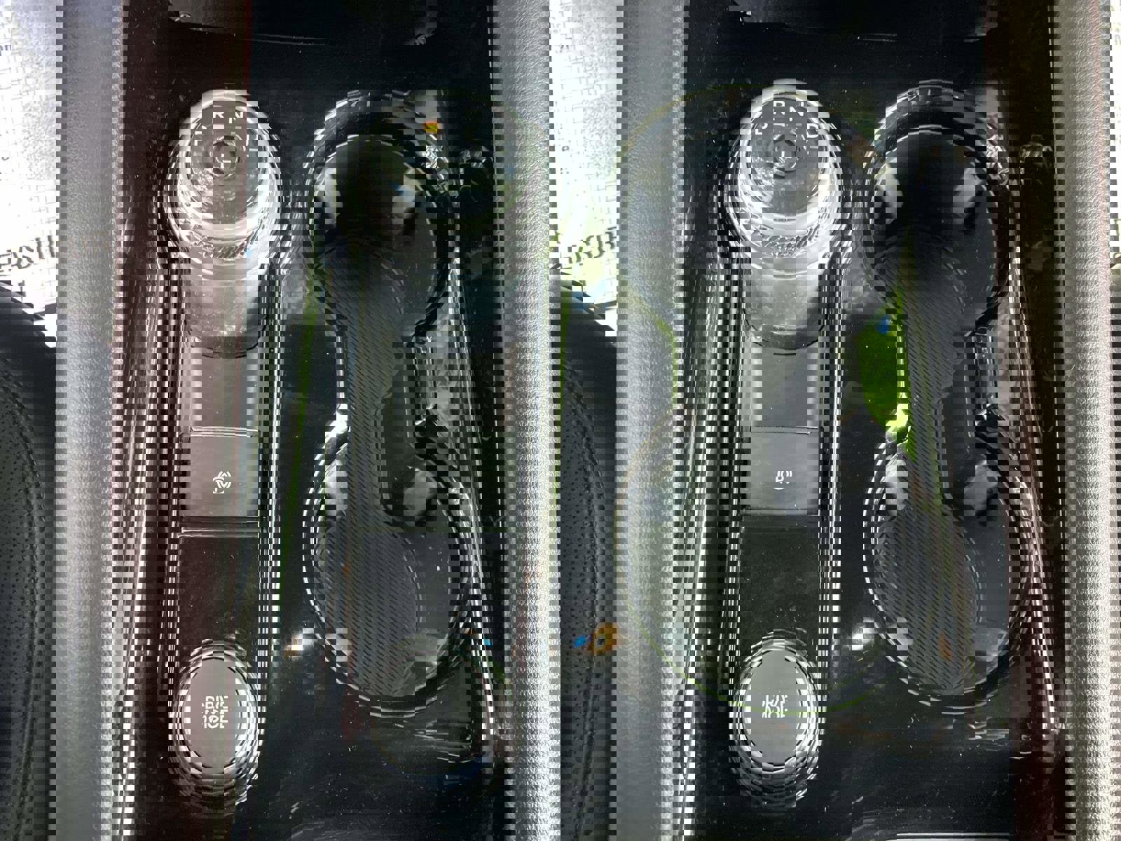 Used 2025 Ford Explorer Platinum image 29