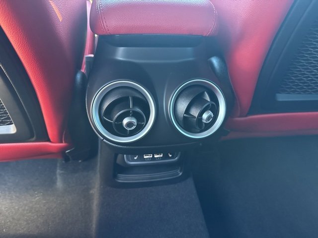 Used 2024 Alfa Romeo Stelvio Veloce image 26