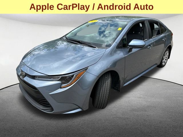 Used 2025 Toyota Corolla LE FWD image 5
