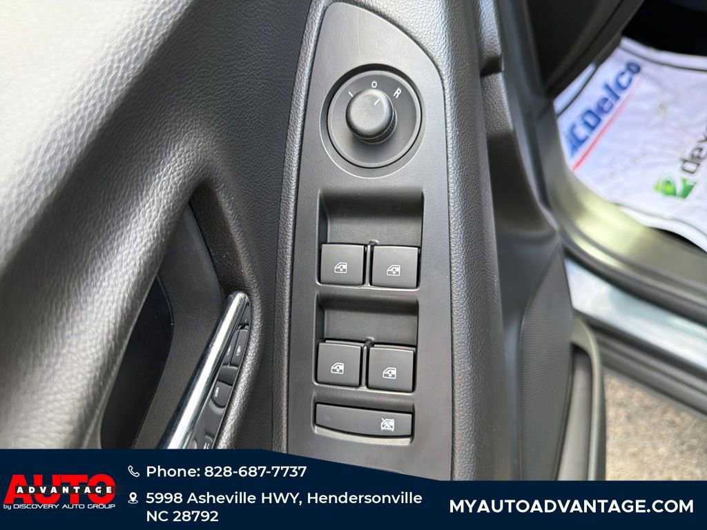 Used 2022 Chevrolet Trax LT w/ Driver Confidence Package image 10