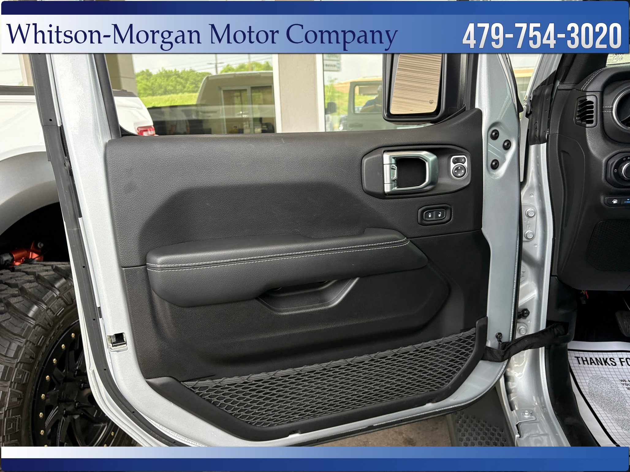 Used 2023 Jeep Wrangler Sahara AWD/4WD image 18