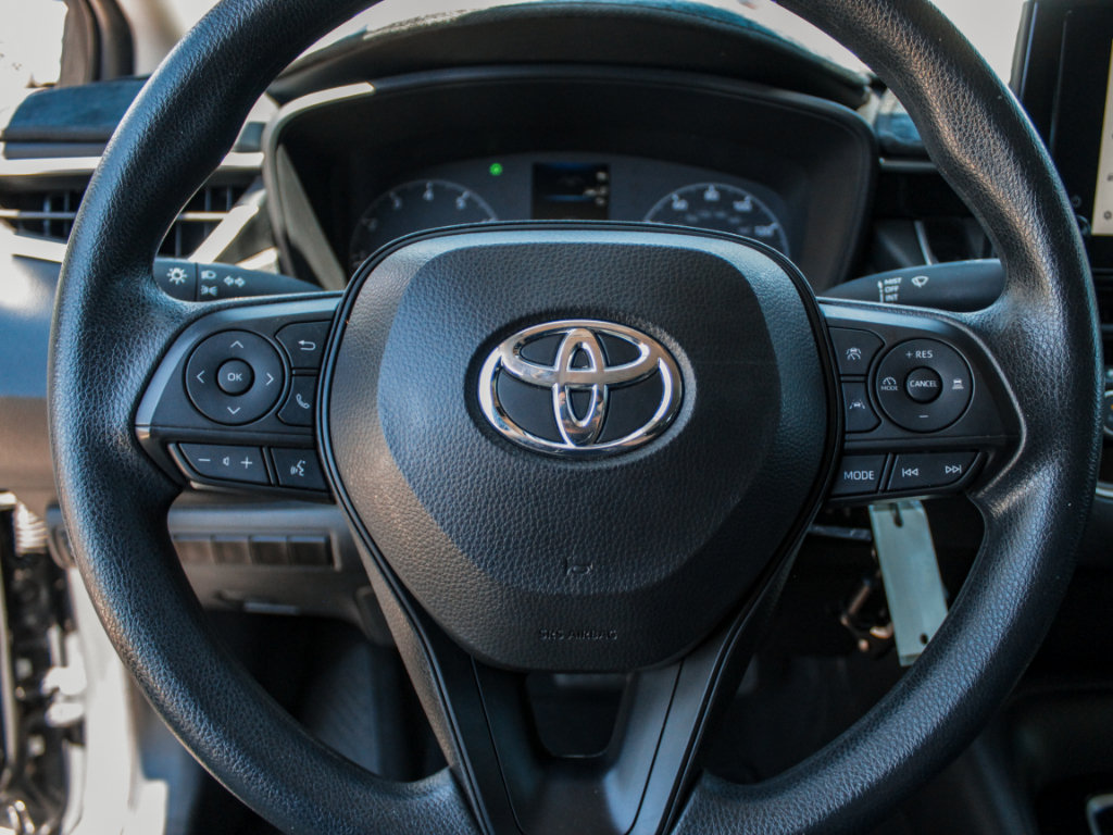 Used 2024 Toyota Corolla LE FWD image 11
