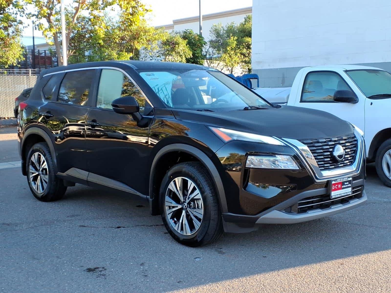 Used 2023 Nissan Rogue SV FWD image 3