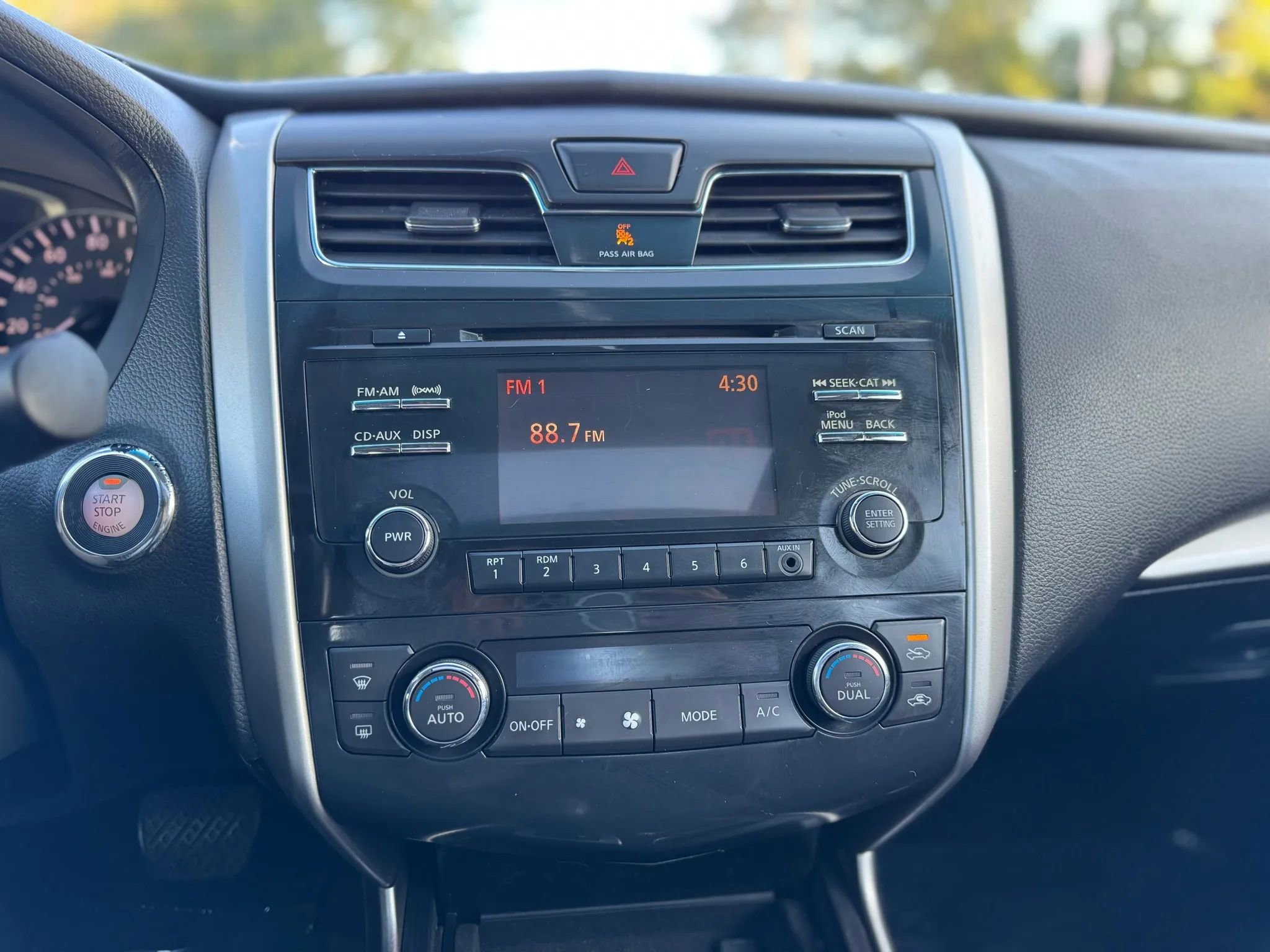 Used 2013 Nissan Altima 2.5 SV w/ 2.5SV Convenience Pkg image 18