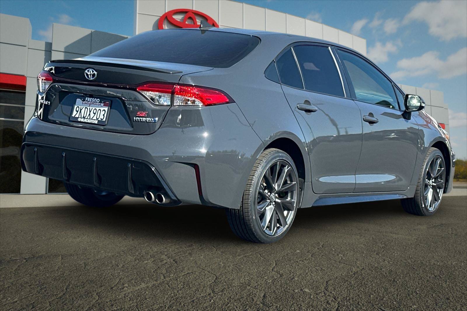 Certified 2024 Toyota Corolla SE FWD image 3