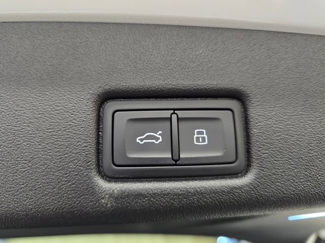 Used 2025 Audi Q5 Premium Plus w/ Premium Plus AWD/4WD image 37