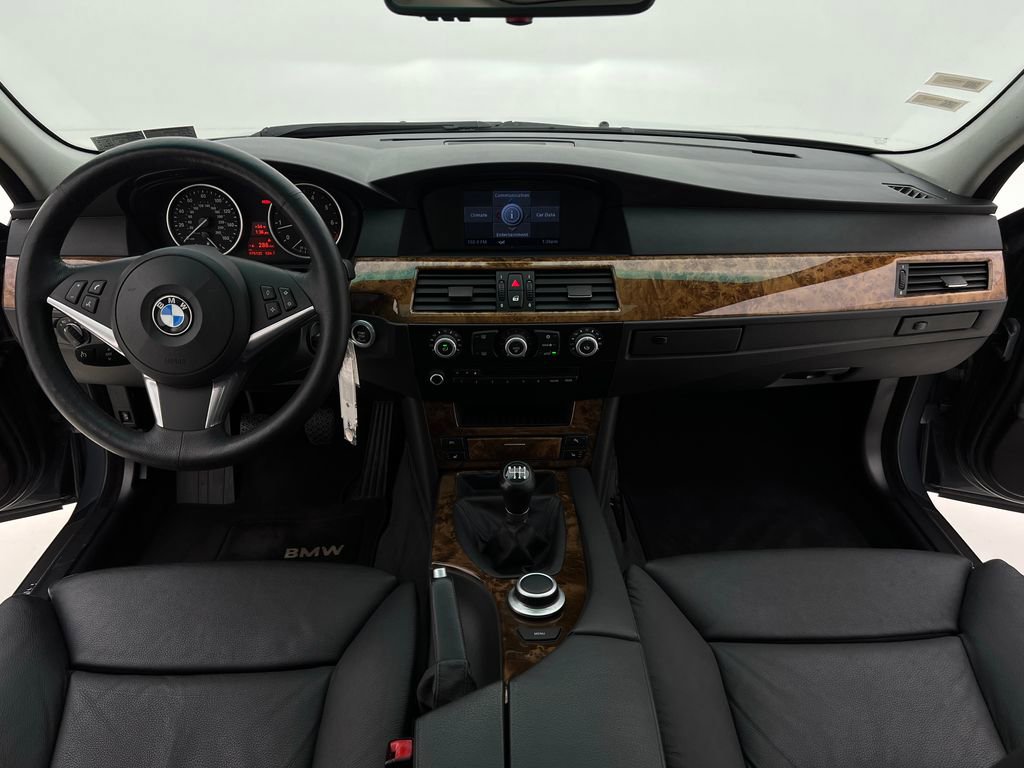 Used 2008 BMW 550i Sedan image 21