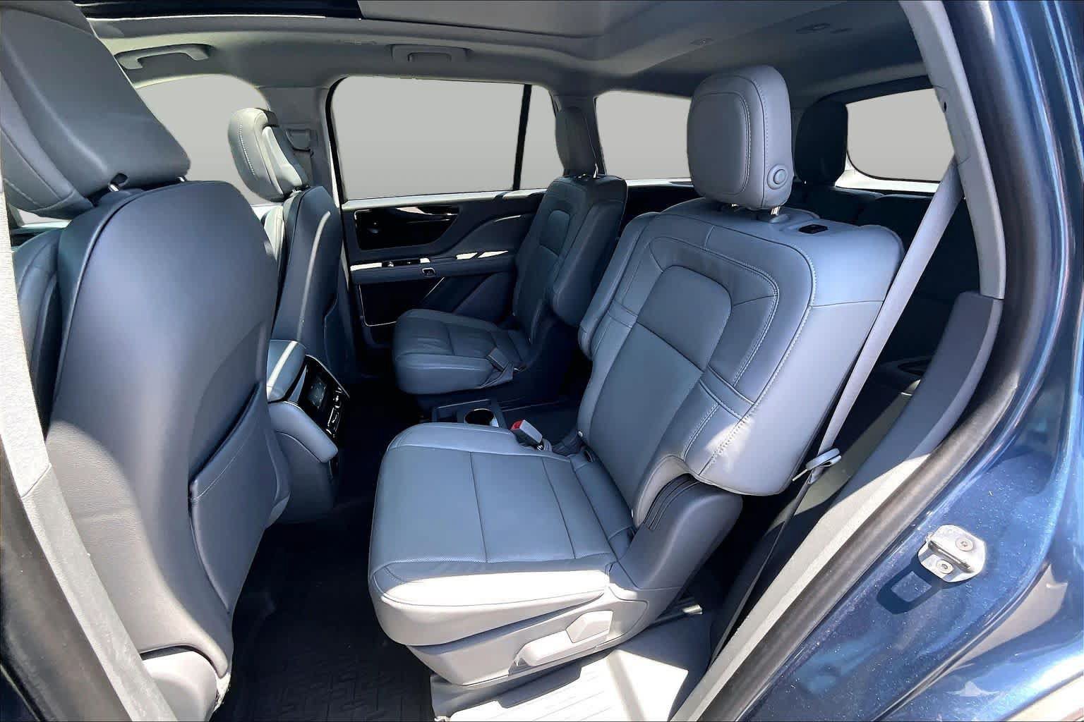 Used 2020 Lincoln Aviator Reserve w/ Equipment Group 201A RWD image 21