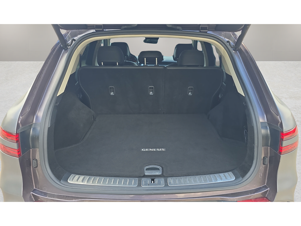 Used 2023 Genesis GV70 2.5T AWD/4WD image 9