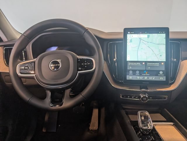 Used 2026 Volvo XC60 B5 Plus w/ Climate Package AWD/4WD image 14