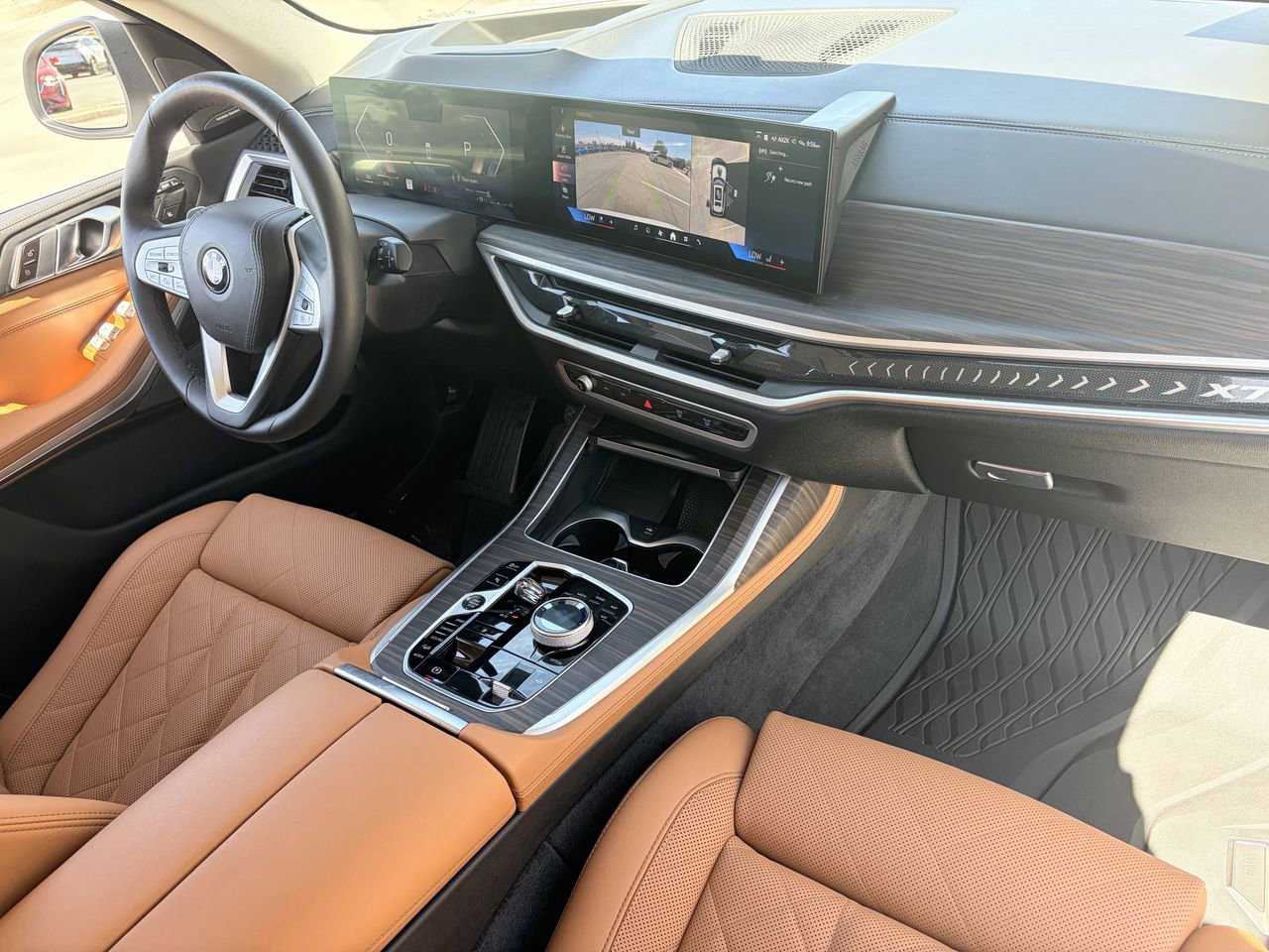 Used 2024 BMW X7 xDrive40i w/ Premium Package AWD/4WD image 12