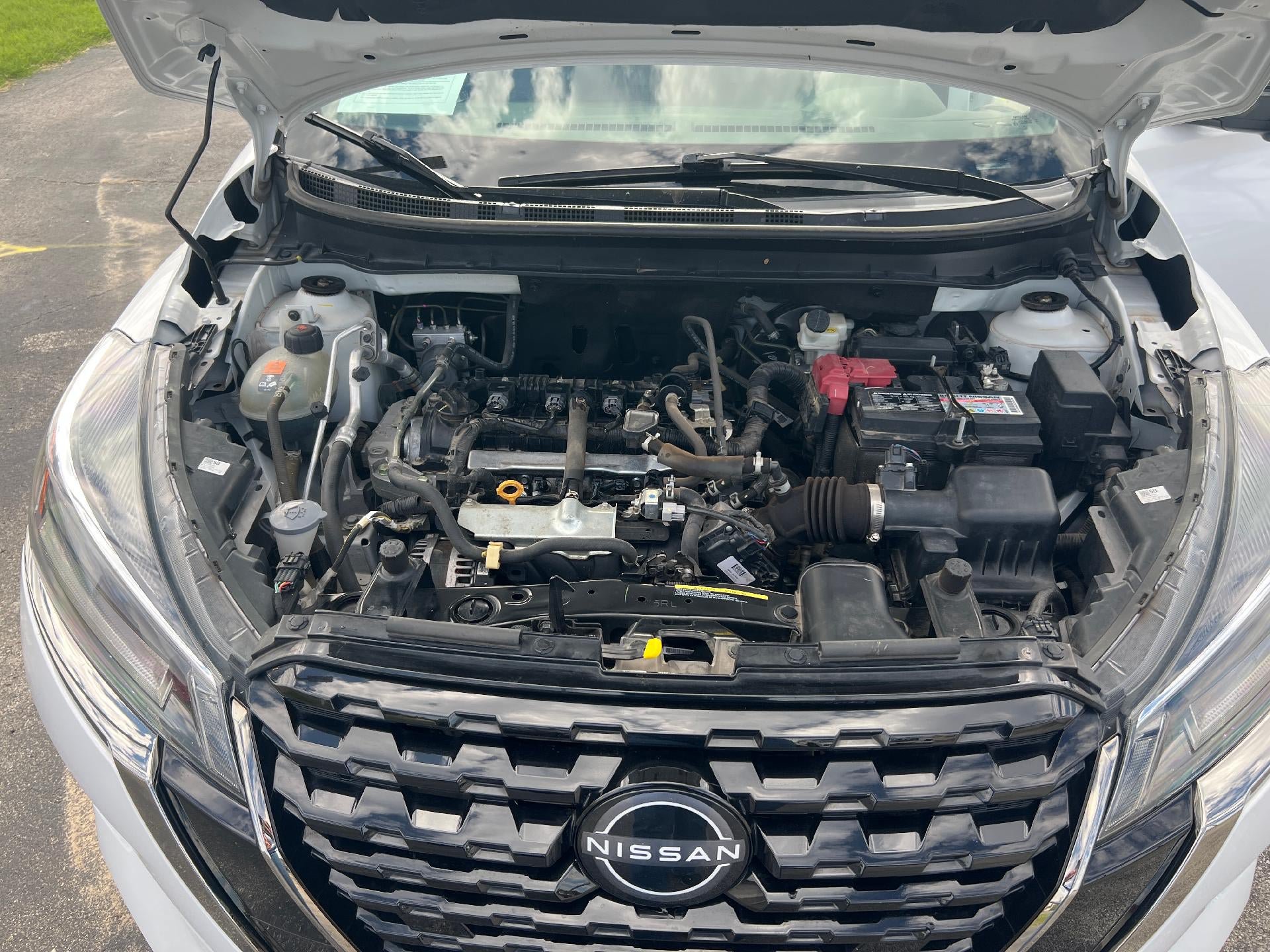 Used 2023 Nissan Kicks SR w/ SR Premium Package FWD image 23