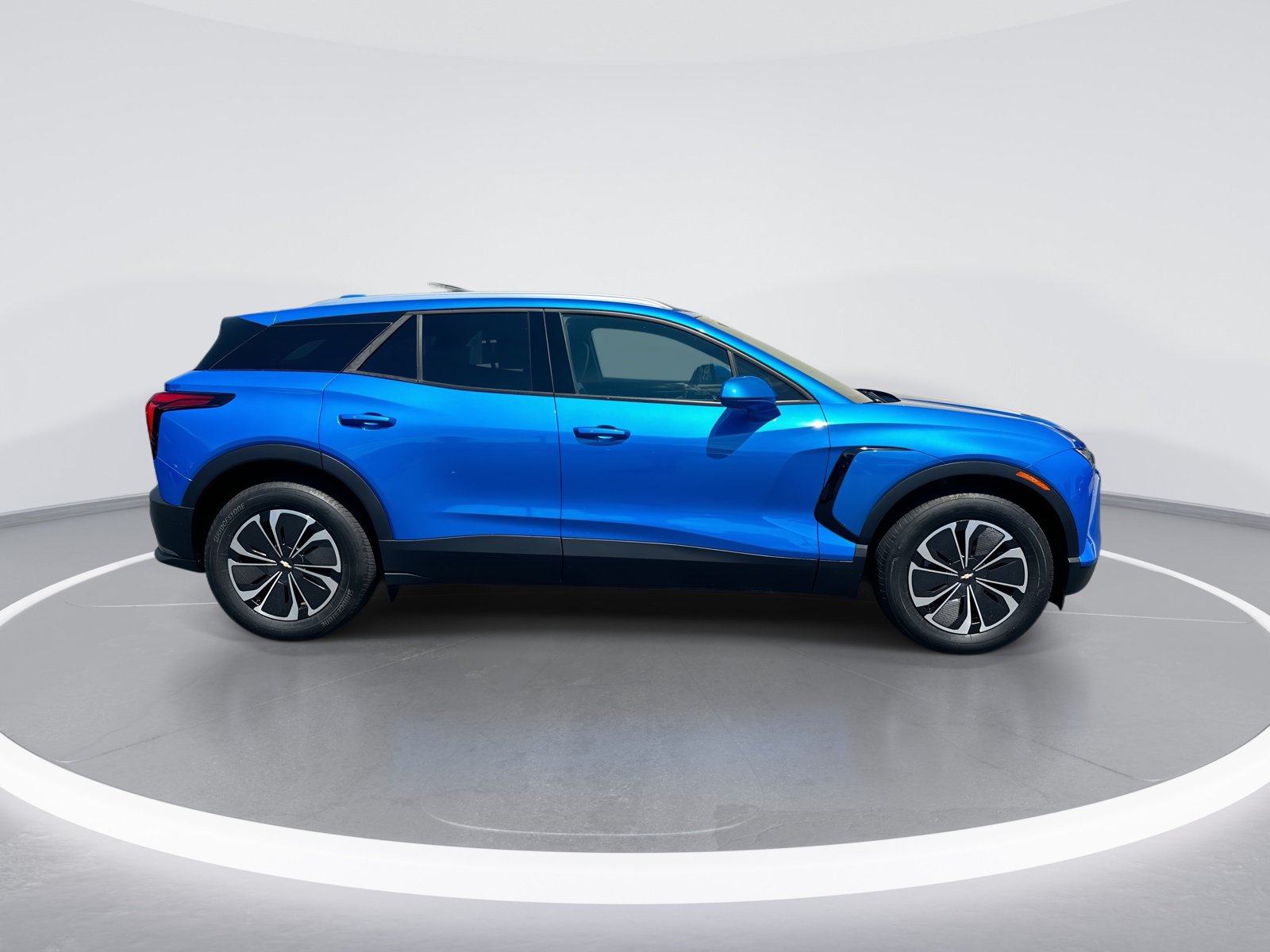 Used 2024 Chevrolet Blazer EV LT AWD/4WD image 10