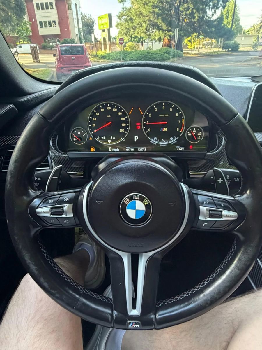 Used 2016 BMW M6 Convertible RWD image 11