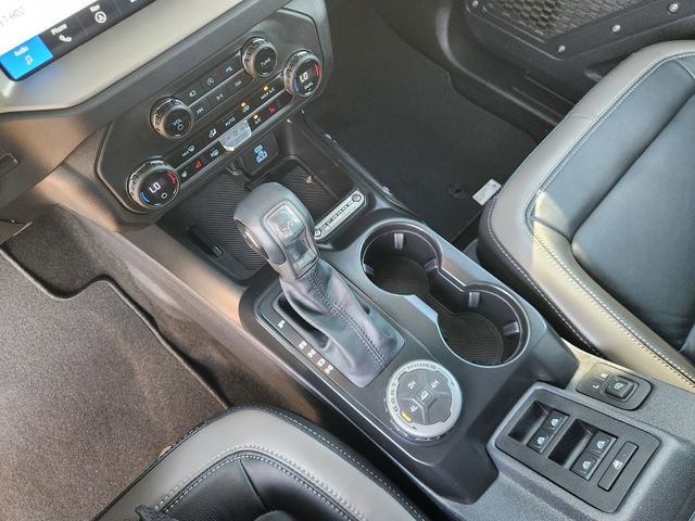 Used 2025 Ford Bronco Outer Banks AWD/4WD image 18