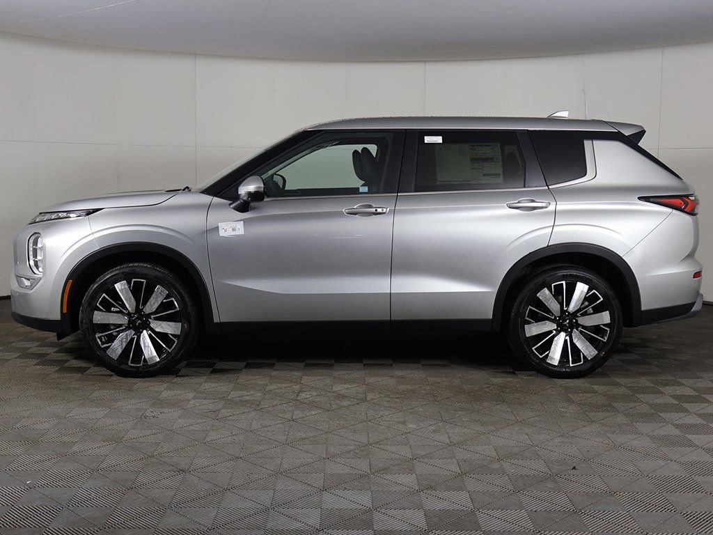 New 2026 Mitsubishi Outlander SE image 19