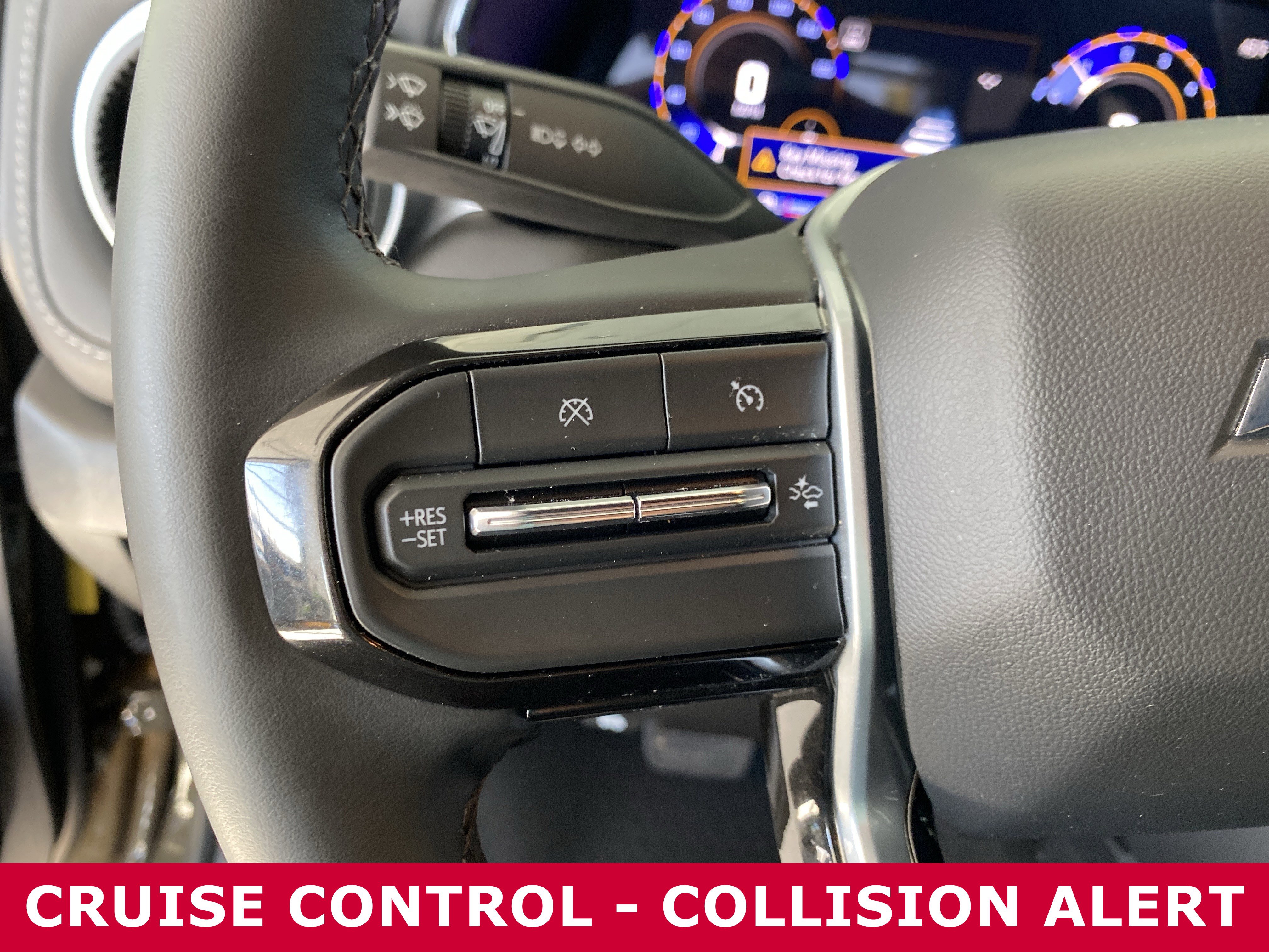 Used 2024 Chevrolet Colorado LT w/ LT Convenience Package image 11