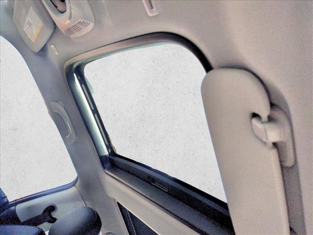 Used 2024 MINI Cooper SE image 17