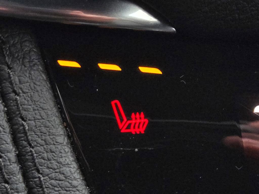 Used 2023 Cadillac XT5 Luxury image 16