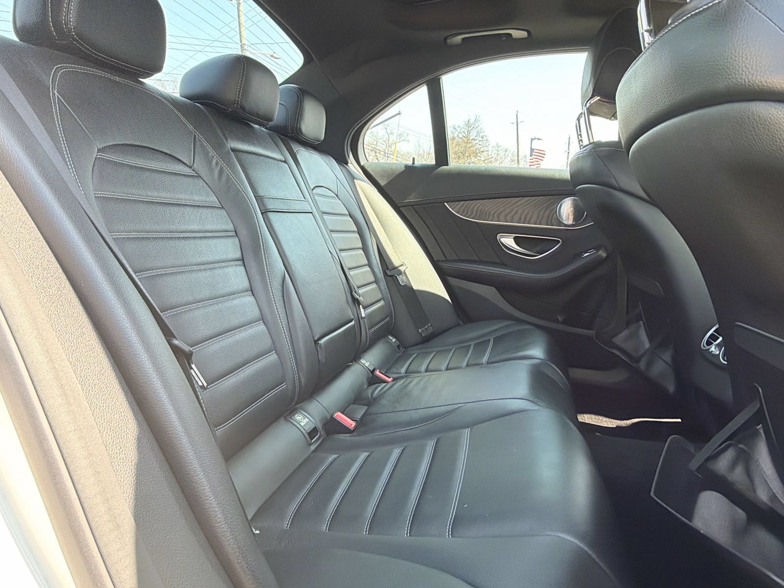 Used 2015 Mercedes-Benz C 400 4MATIC image 26