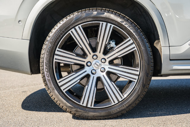 Certified 2025 Volvo XC90 B6 Plus w/ Protection Package Premier AWD/4WD image 20