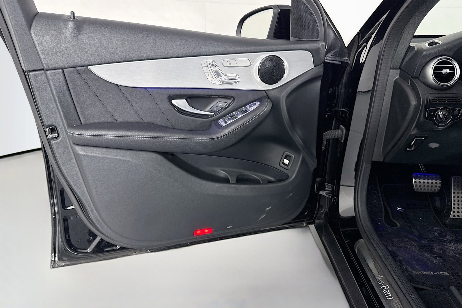 Certified 2022 Mercedes-Benz GLC 300 image 21