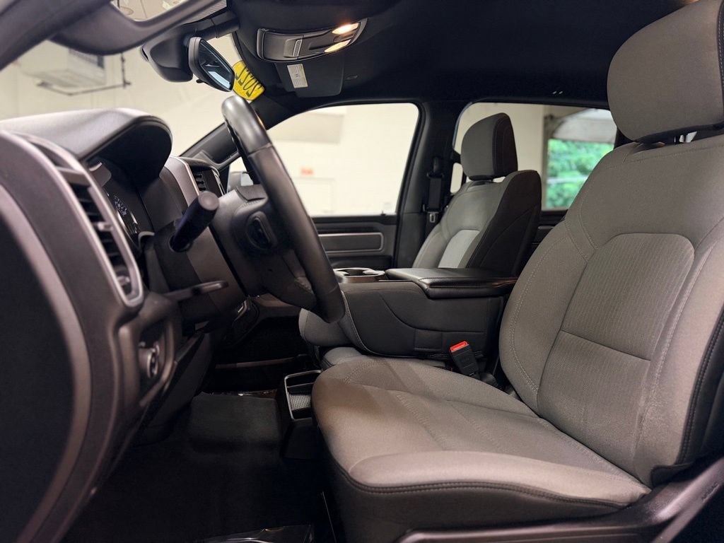 Used 2022 RAM 1500 Big Horn AWD/4WD image 12