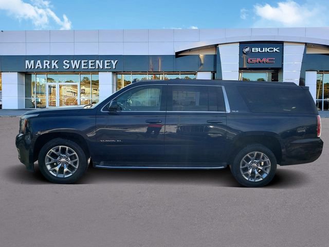 Used 2017 GMC Yukon XL SLE w/ SLE Value Package image 29