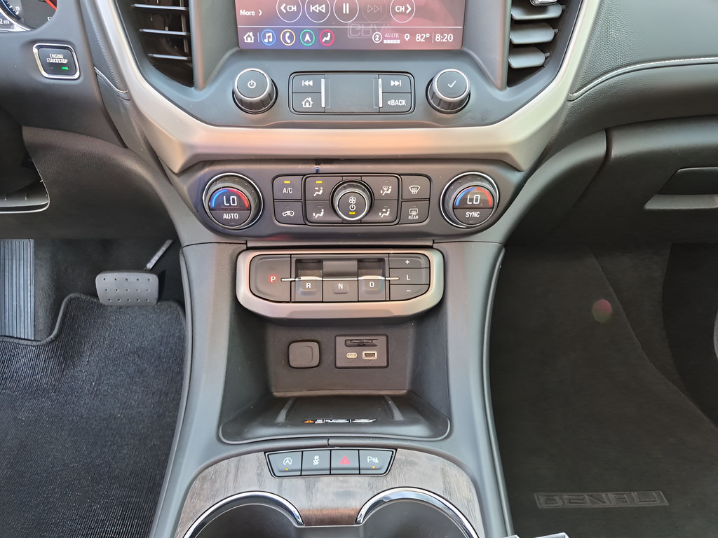 Used 2021 GMC Acadia Denali w/ Denali Technology Package FWD image 31
