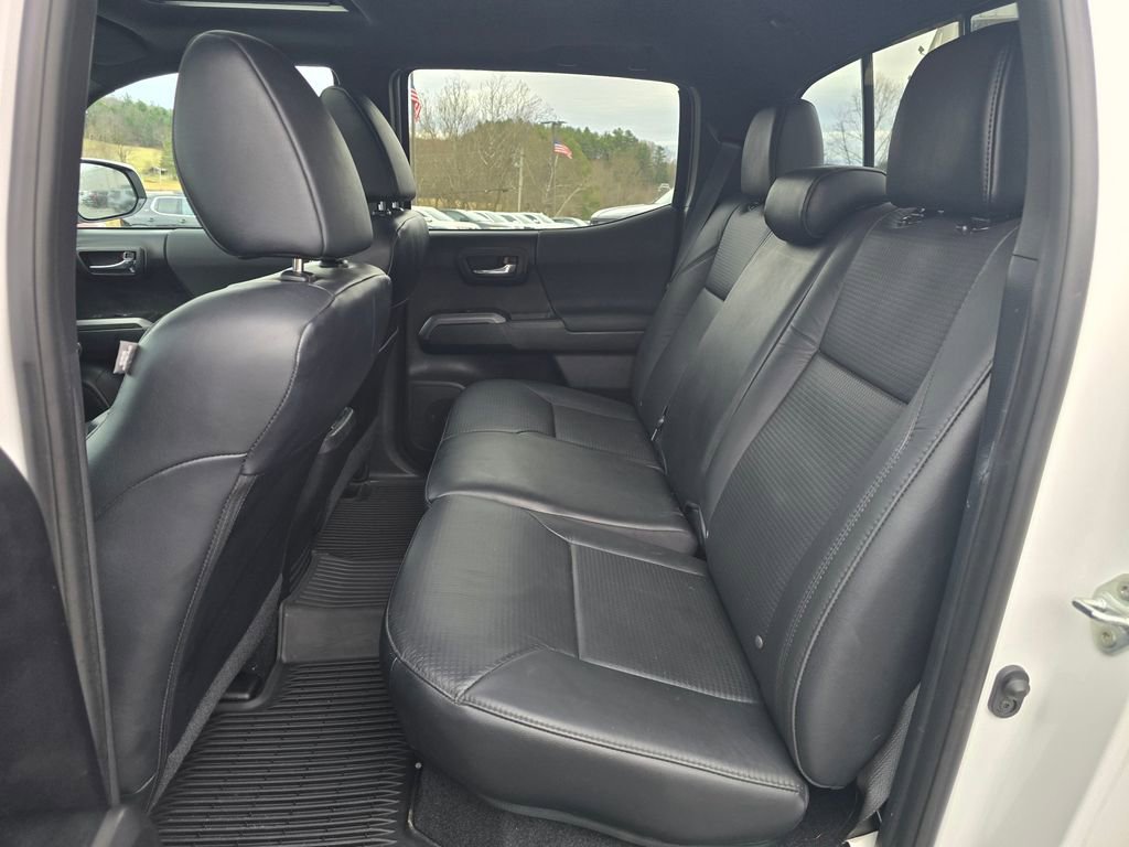 Used 2021 Toyota Tacoma TRD Off-Road w/ TRD Premium Off Road Package image 10