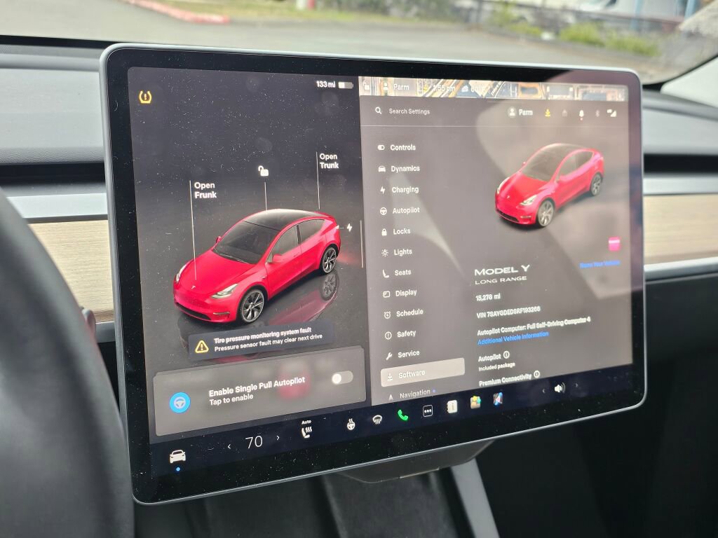 Used 2024 Tesla Model Y Long Range RWD image 40