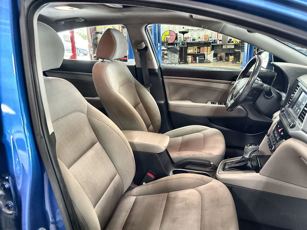 Used 2018 Hyundai Elantra Value Edition FWD image 30