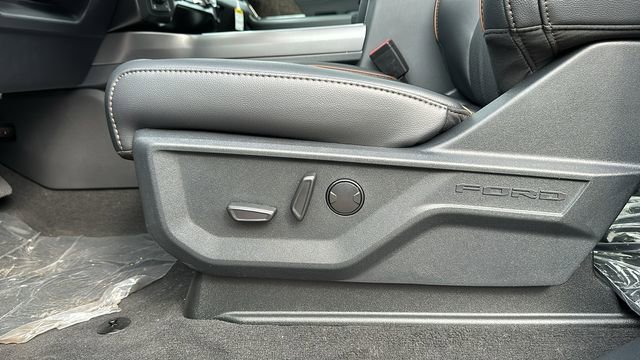 New 2025 Ford F250 Lariat w/ Chrome Package image 19