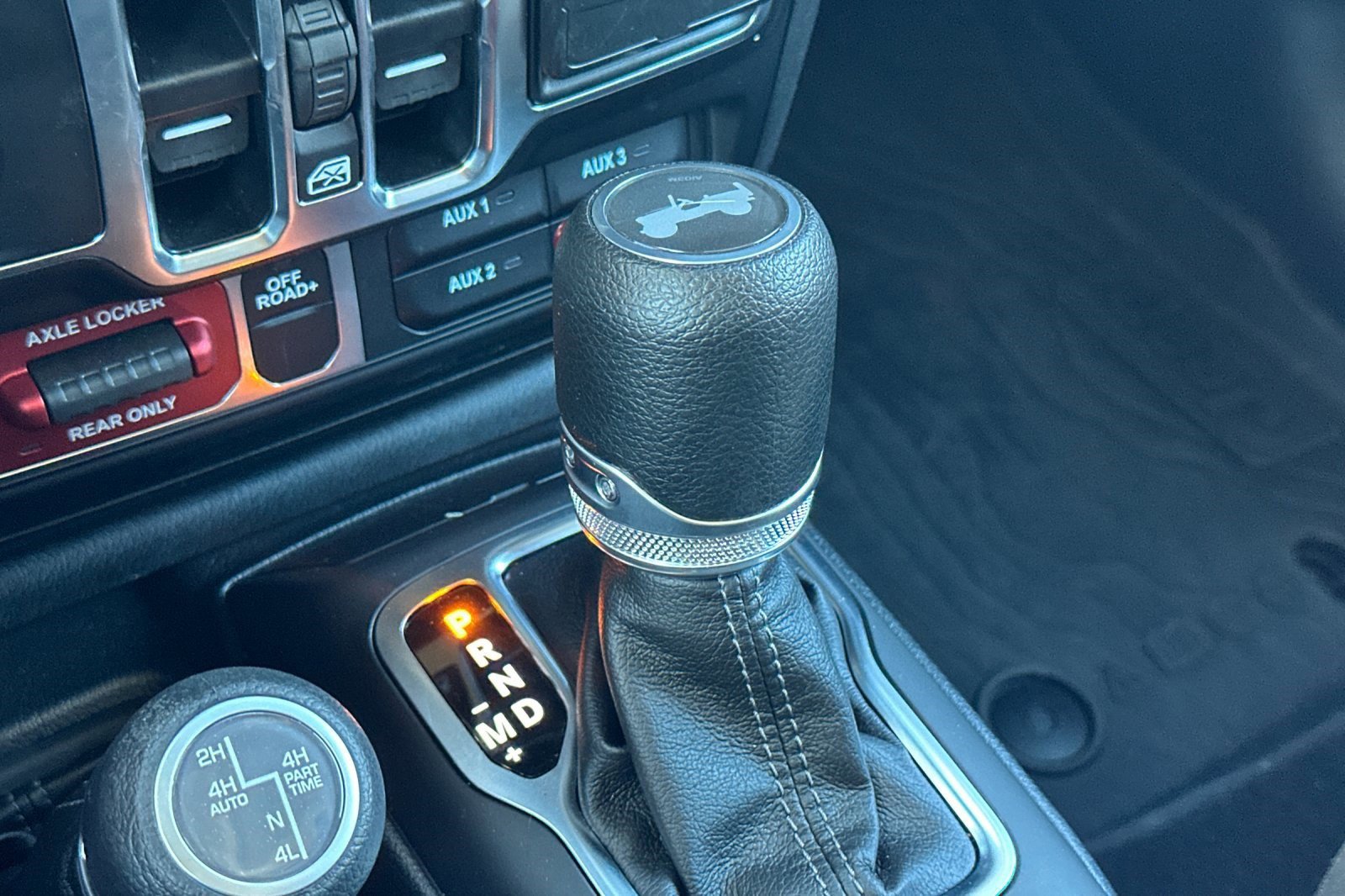 Used 2025 Jeep Wrangler Willys image 17