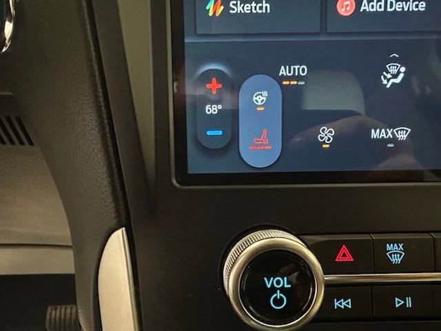 Used 2024 Ford Edge SEL w/ Convenience Package AWD/4WD image 12