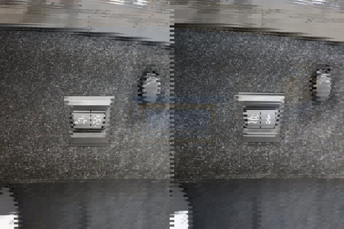 Used 2024 BMW M4 xDrive Competition w/ M Carbon Exterior Package image 45