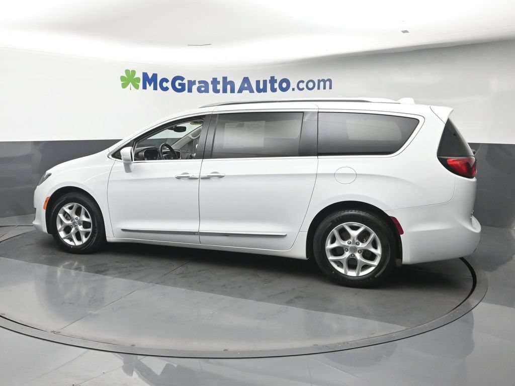 Used 2018 Chrysler Pacifica Touring-L Plus w/ Tire & Wheel Group FWD image 25
