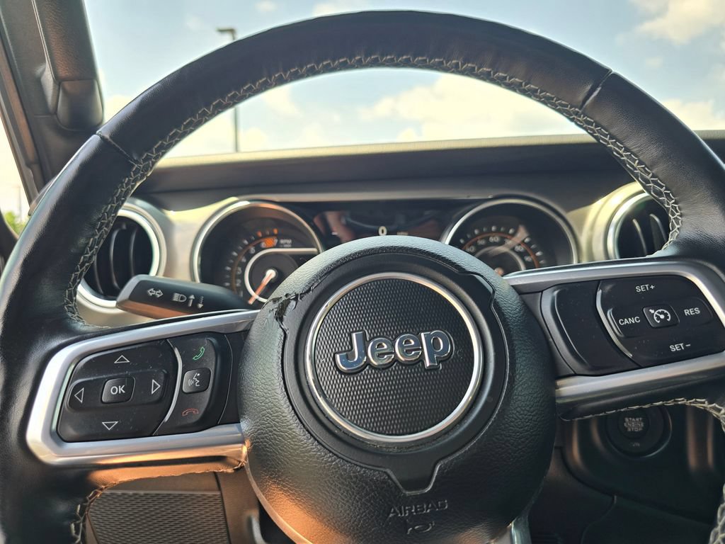 Used 2021 Jeep Wrangler Unlimited Sahara w/ Cold Weather Group AWD/4WD image 20